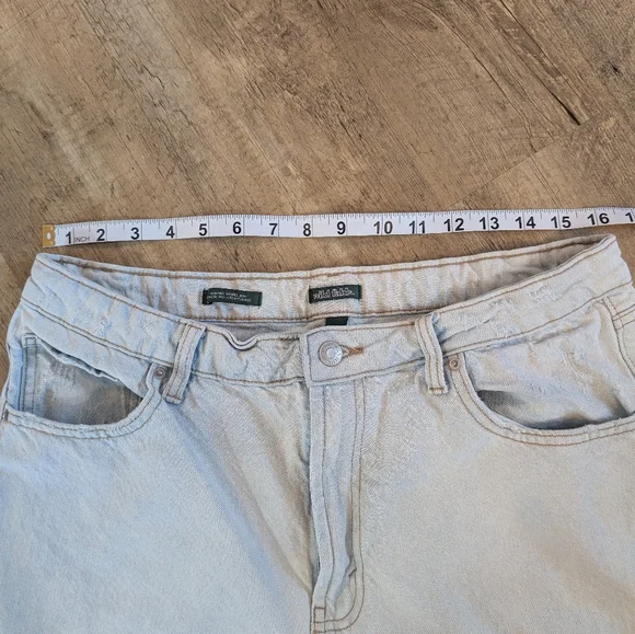 Light Wash distressed Wild Fable High-rise Tapered Jeans.Size 14 - Picture 5 of 9
